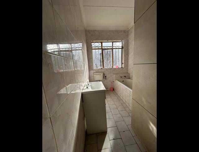 9 BEDROOM HOUSE FOR SALE IN TURFFONTEIN